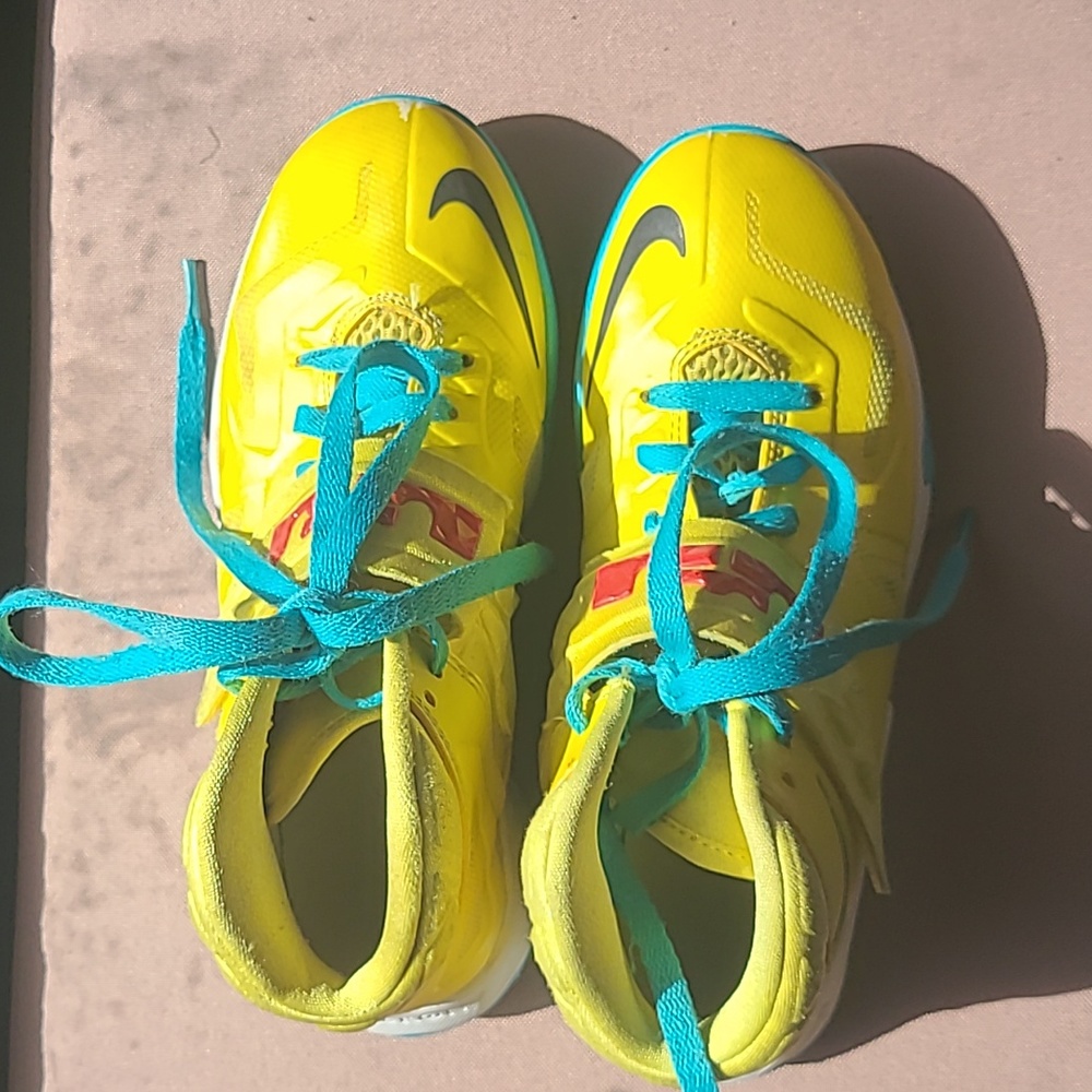 Lebron Nike Soldier 7 SONIC YELLOW/BLK BL - Size 5.5Y